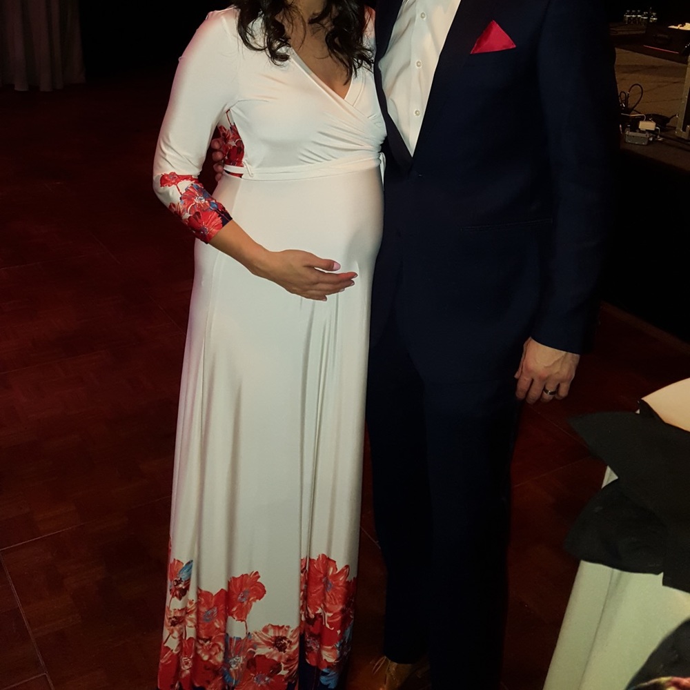 Maternity Dress - Picture 3 of 3